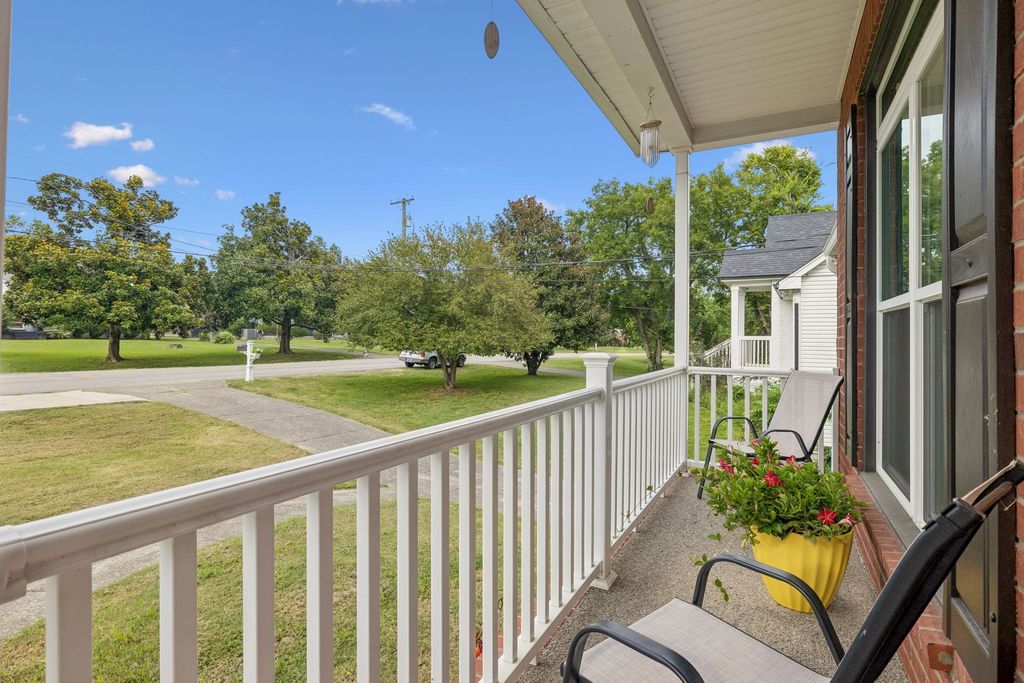 2601 Woodberry Dr, Nashville