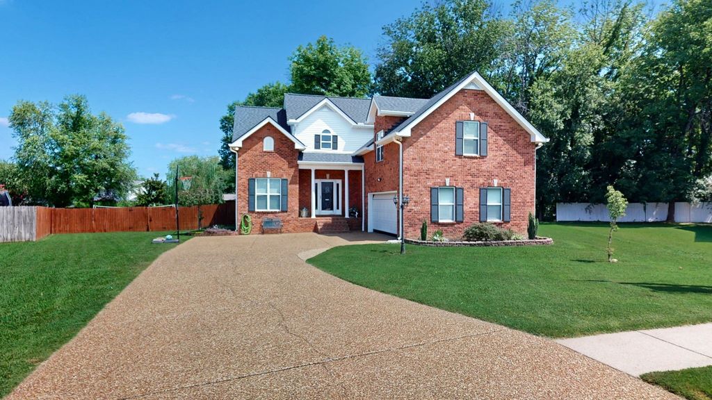1611 Woodhaven Ct, Lebanon