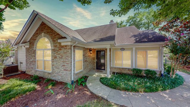 825 Browns Ln #2603, Gallatin