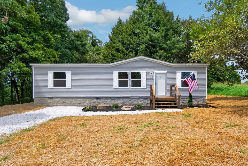 1498 Hensley Chapel Rd, Sparta
