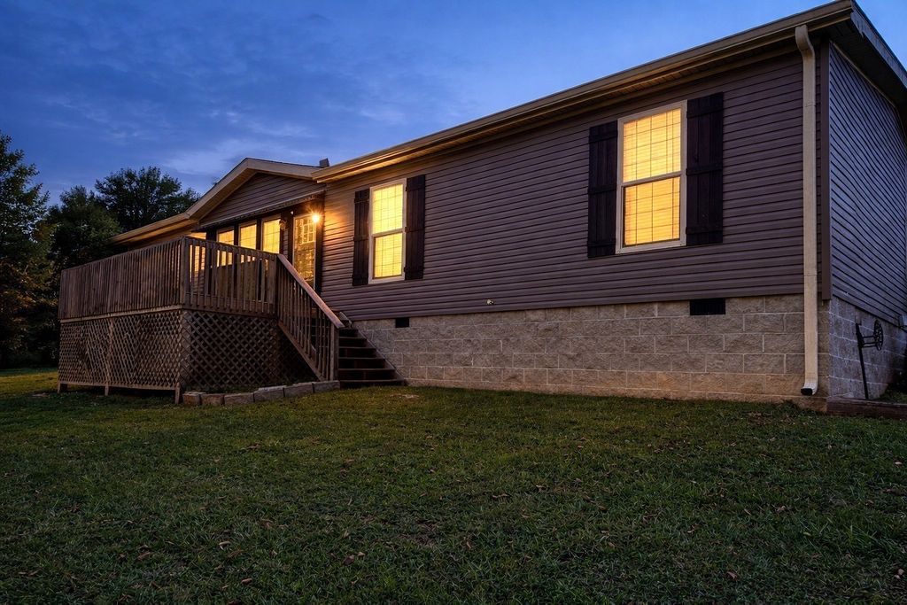 137 Hawkins Rd, Westmoreland