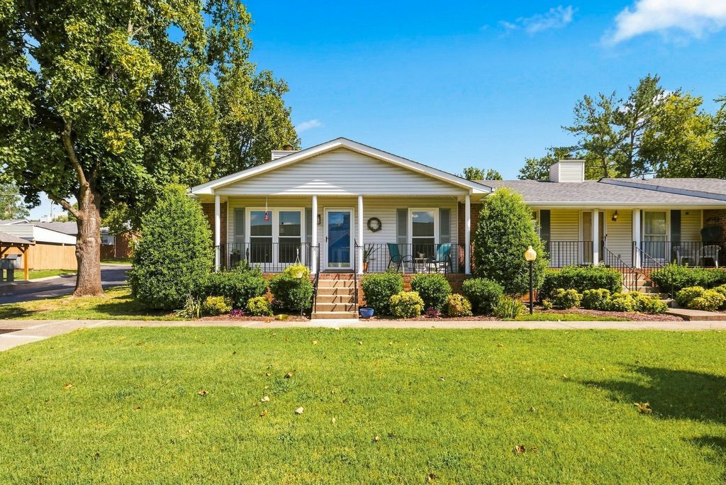 817 Lewis Ct, Madison