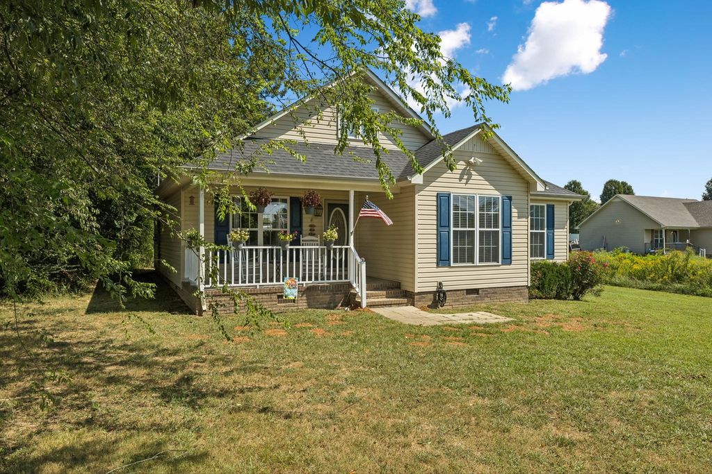 15 Aspen Hills Dr, Fayetteville