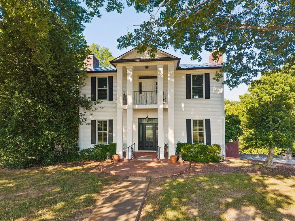 1668 Old Lewisburg Hwy, Columbia