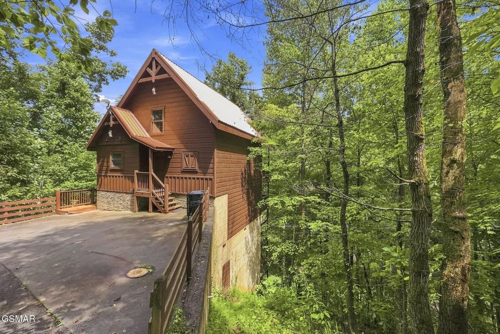 2416 Balsam Circle, Sevierville