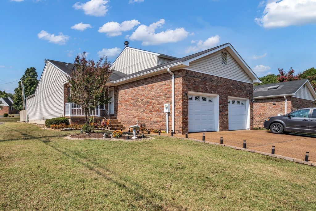 101 Sugar Maple N, Hendersonville