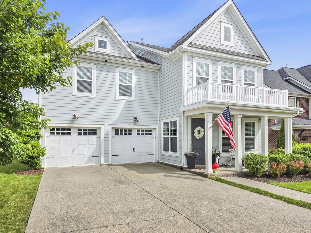 616 Lingering Way, Hendersonville