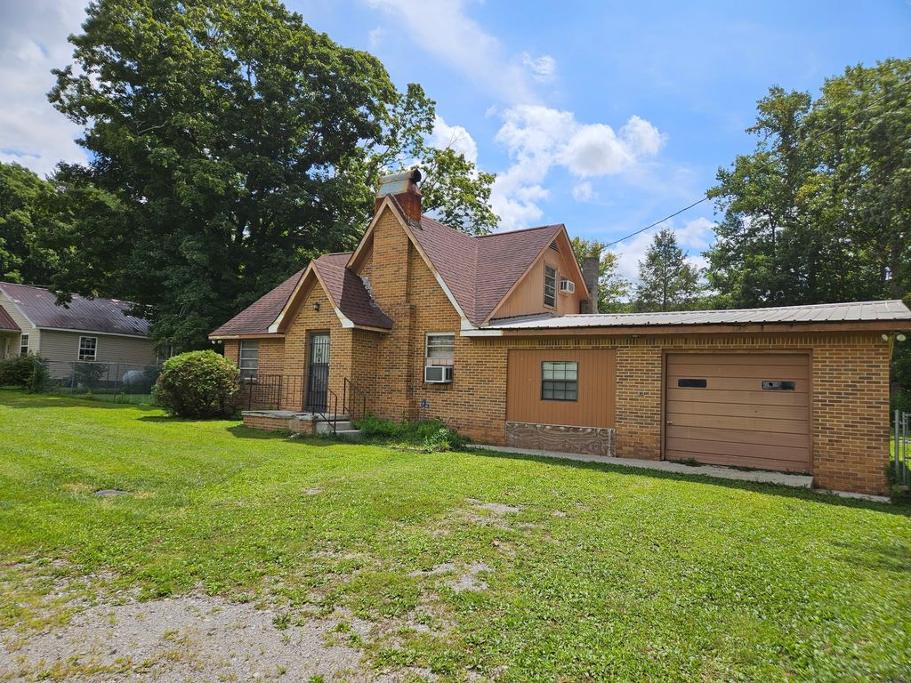 32080 State Route 108, Gruetli Laager