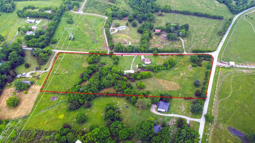 4629 Se Tater Peeler Rd, Lebanon