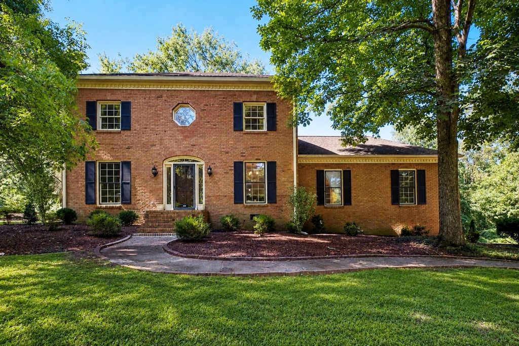 816 Chestnut Ct, Brentwood