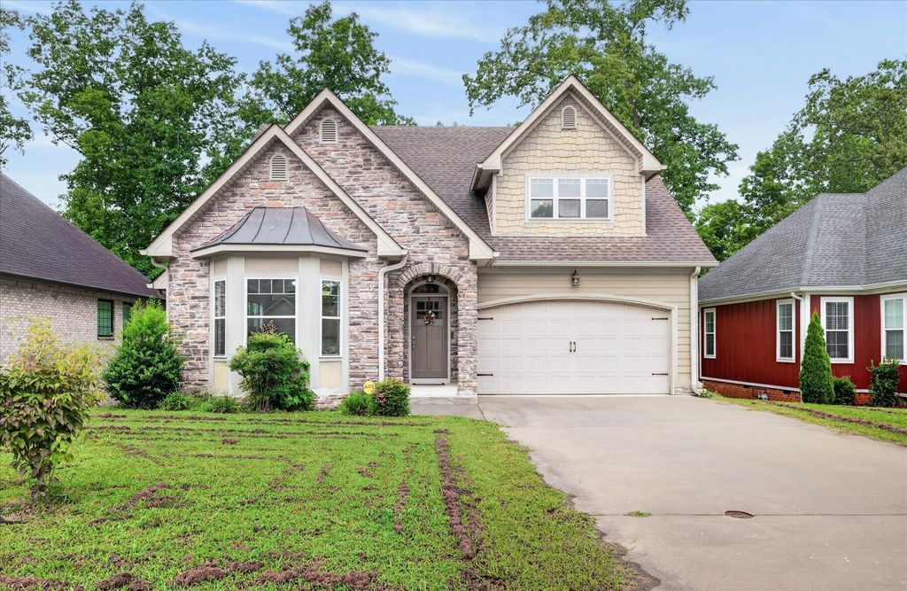 232 Birnam Wood Trce, Clarksville
