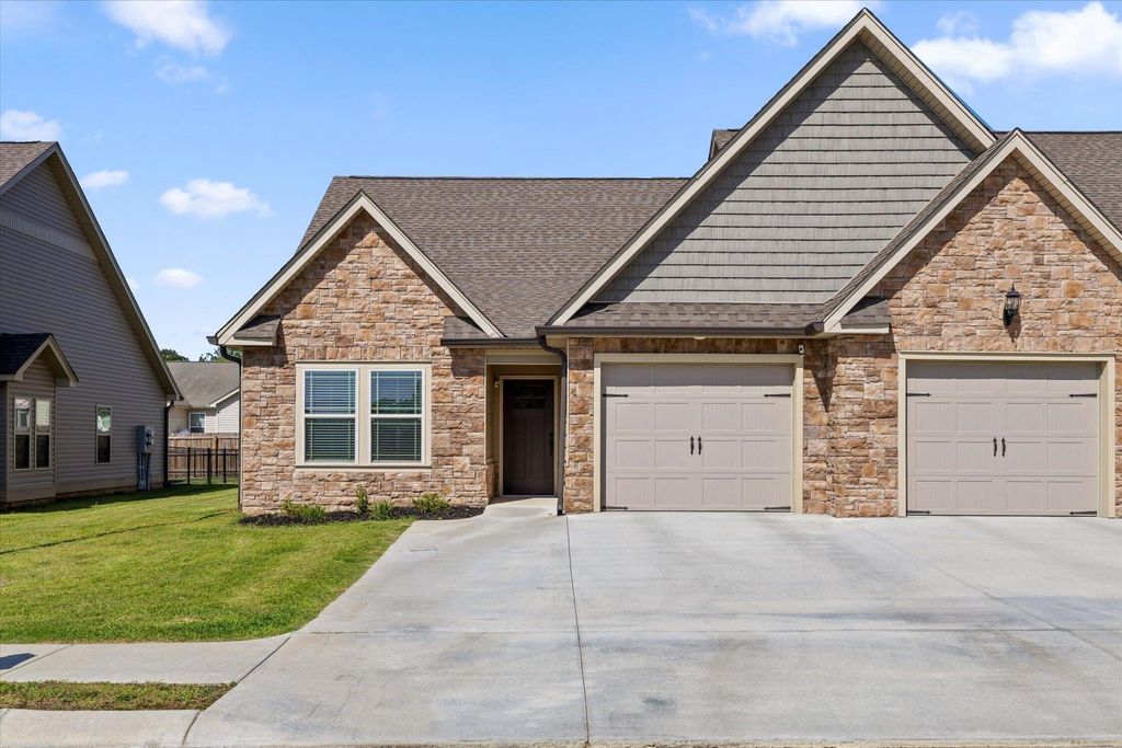 47 Morning Mist Drive, Rossville