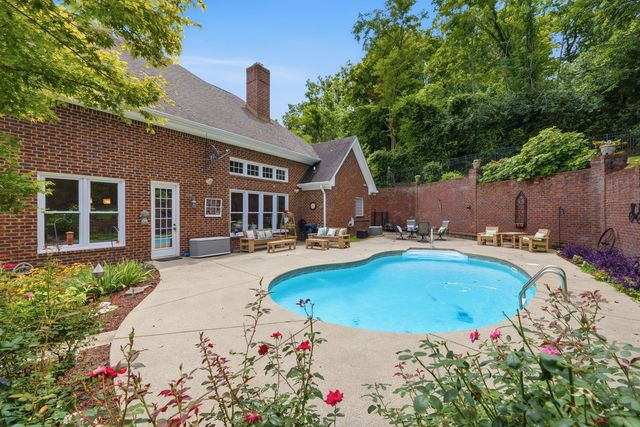 417 Sandcastle Rd, Franklin
