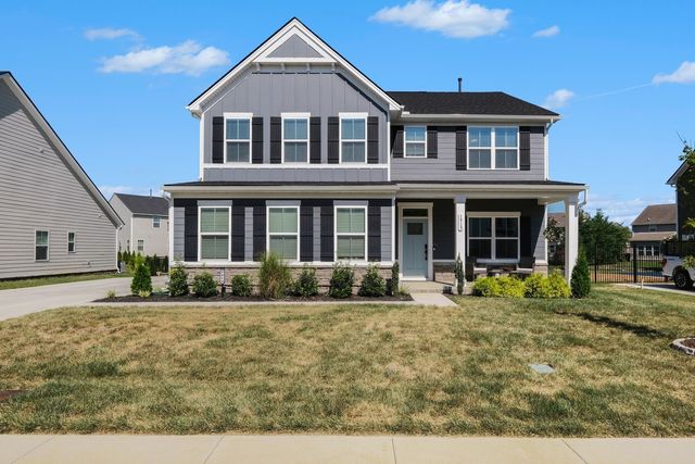 1913 Oak Dr, Murfreesboro