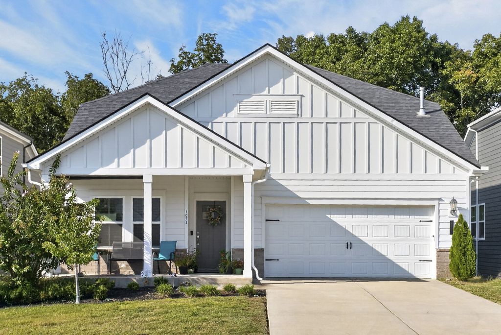 1072 Holland Ridge Way, Lebanon
