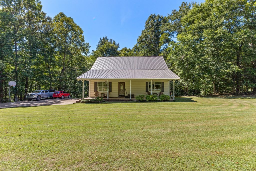 7061 E Plunders Creek Rd, Dickson