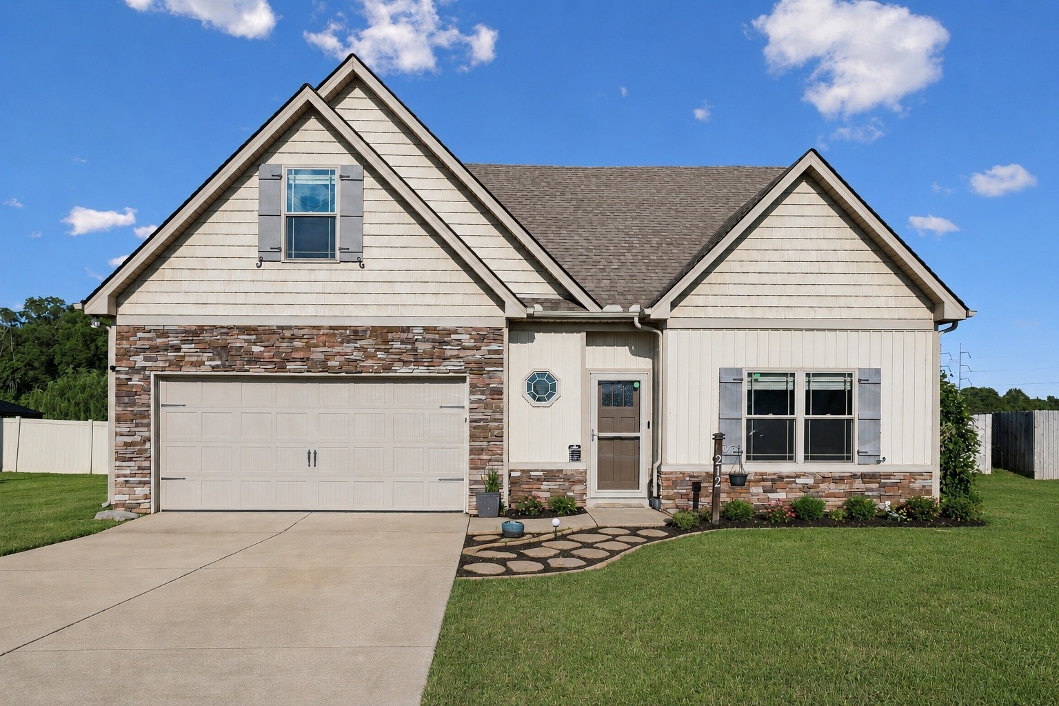 Home for sale in 212 Ralen Ave Christiana, TN