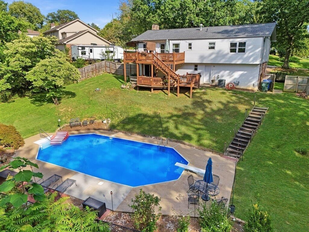1718 Lake Wood Circle, Hixson
