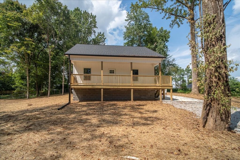 290 Devin Dr, Lawrenceburg