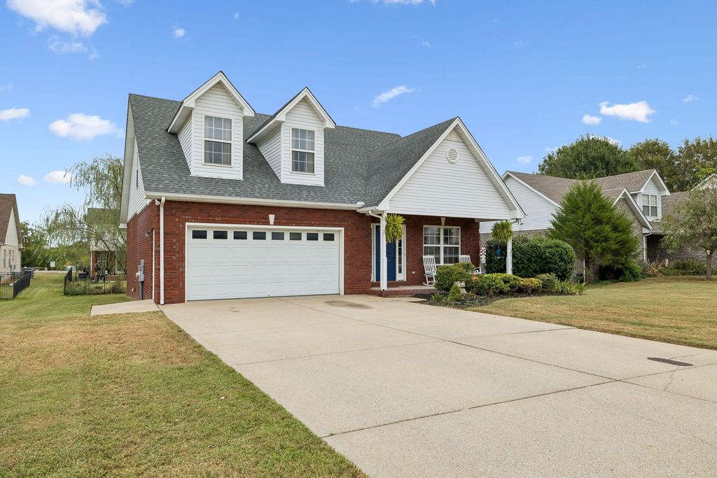 812 Renaissance Ave, Murfreesboro