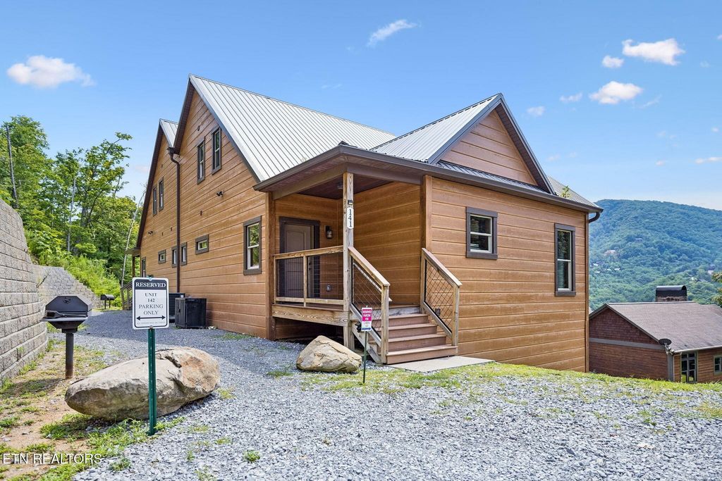 4228 Wears Valley Rd 141, Sevierville