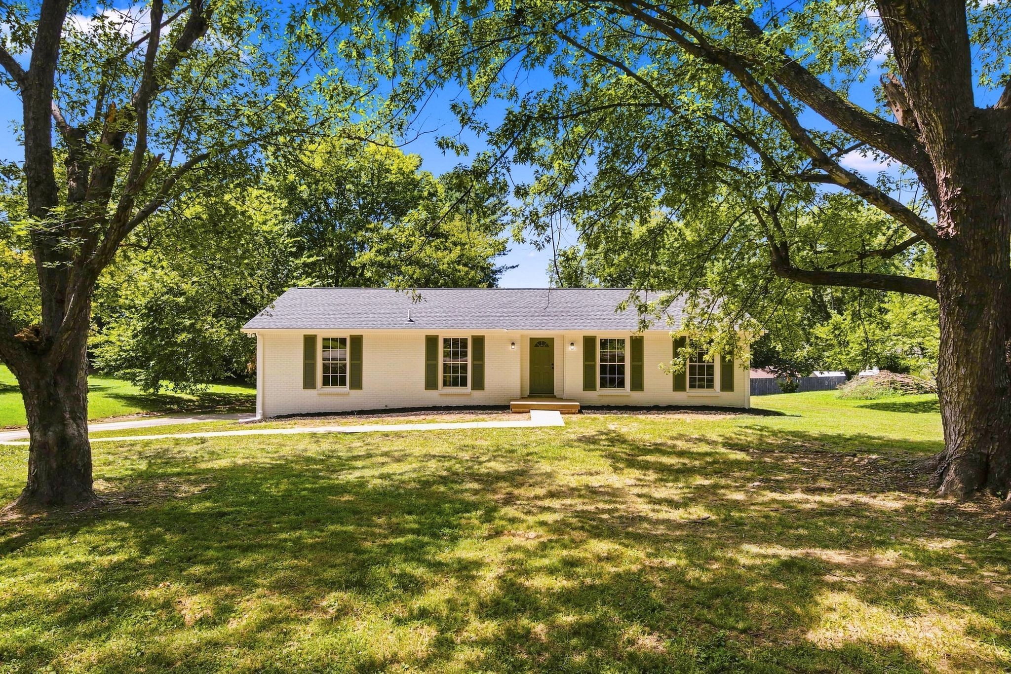 Photo of Listing #3520284