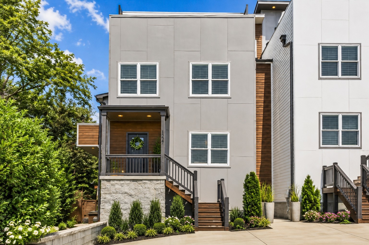 Home for sale in 1227 N Avondale Cir Nashville, TN
