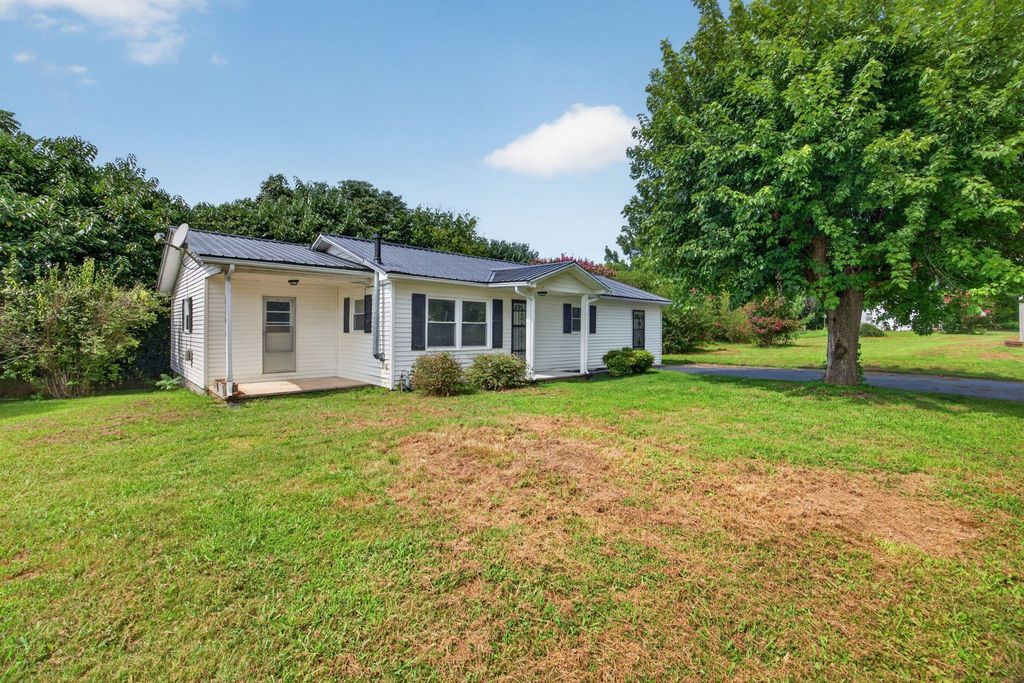 740 Pleasant Hill Rd, Sparta