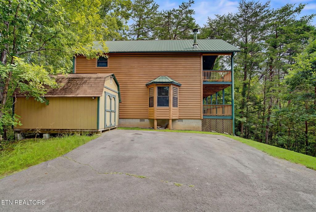 2921 Barnes Drive, Sevierville