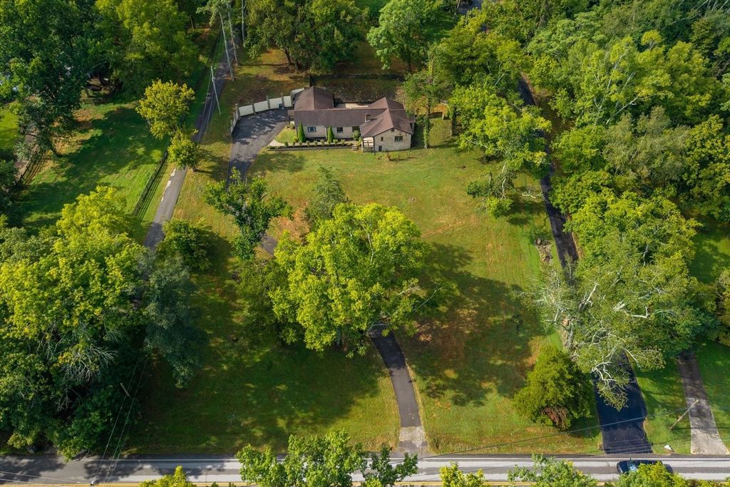 6309 Murray Ln, Brentwood