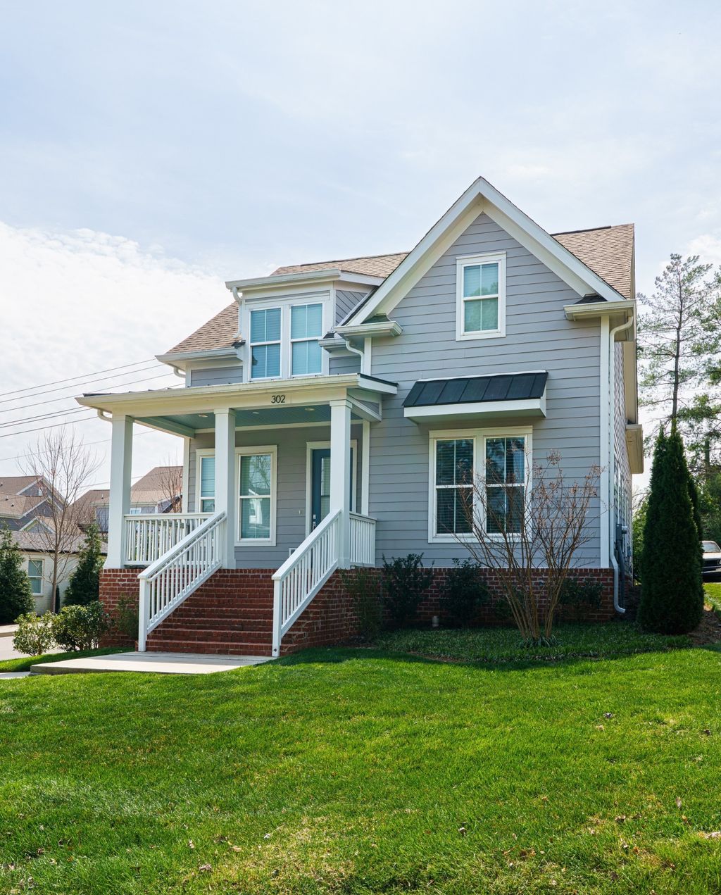302 Avondale Dr, Franklin