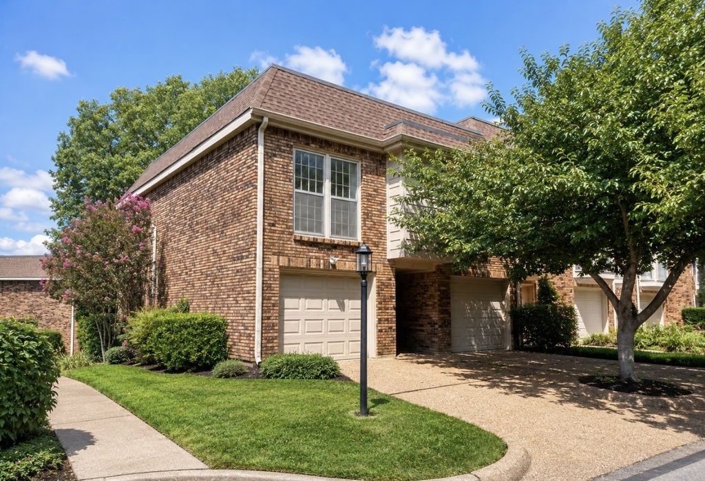 401 Bowling Ave 17, Nashville