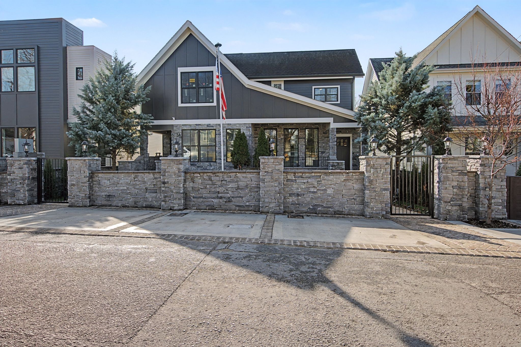 Photo of Listing #3520727