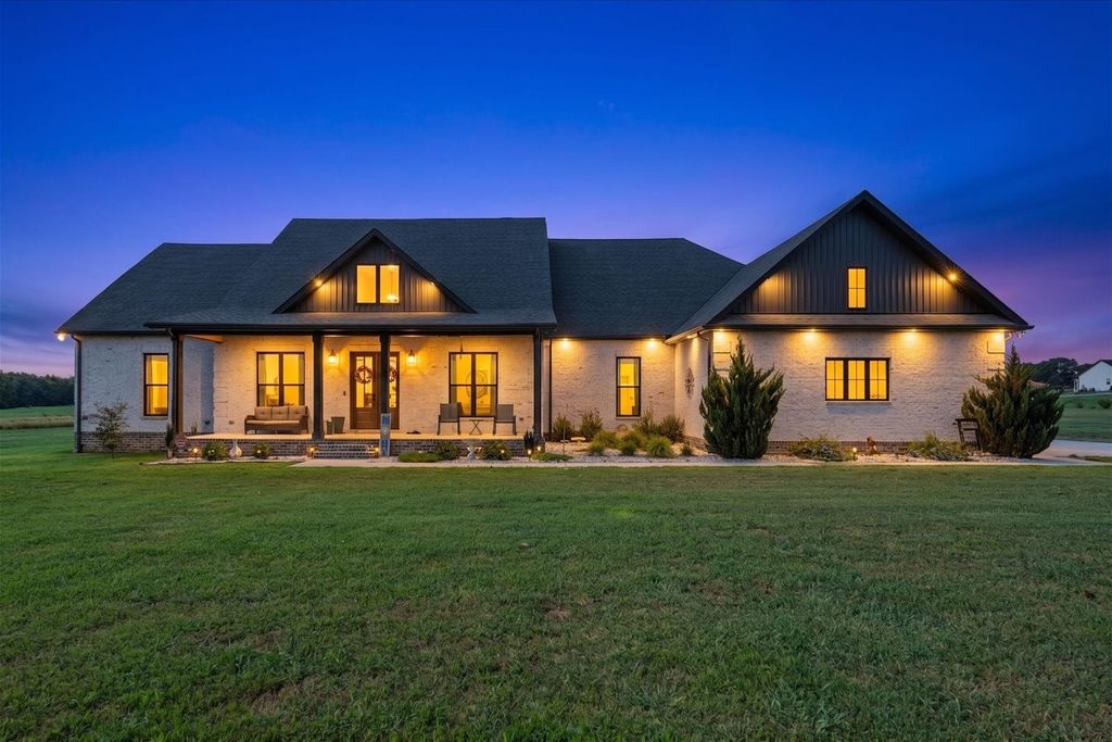 742 Kingdom Rd, Unionville