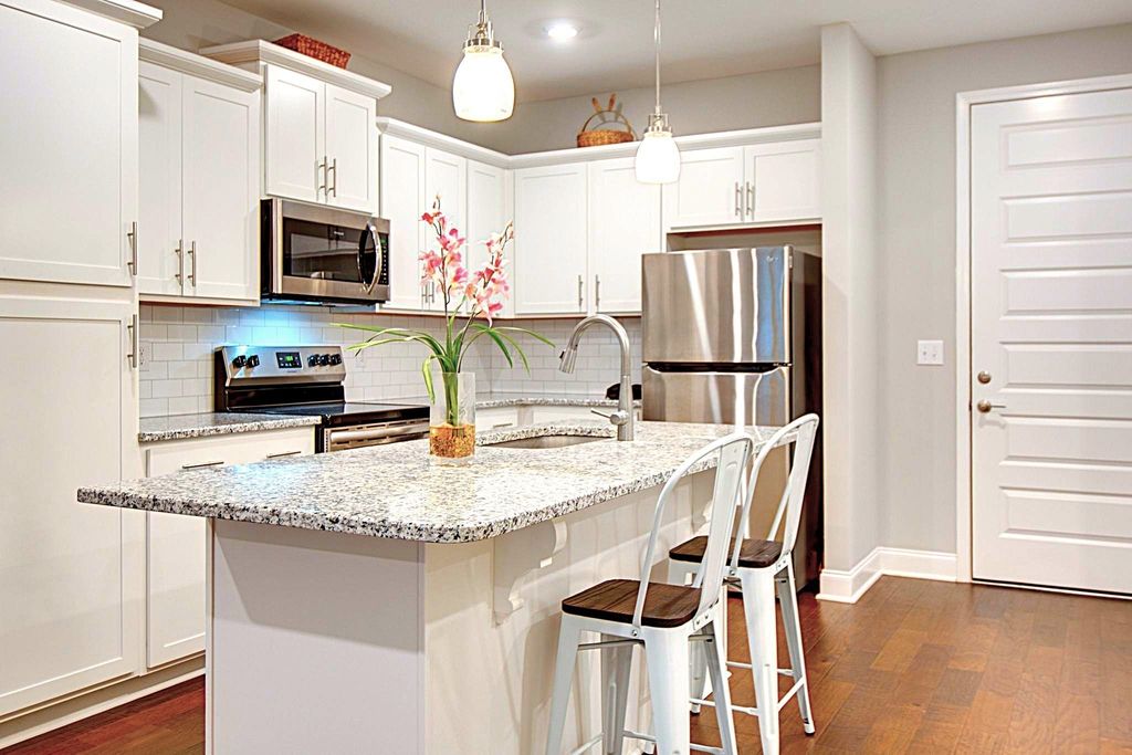 1000 Vintage Green Ln 1102, Franklin