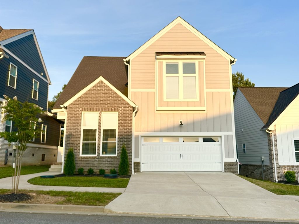 493 Centre St, Pleasant View