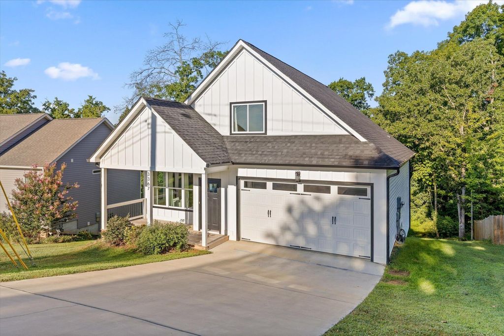 3367 Northrop Street, Lupton City