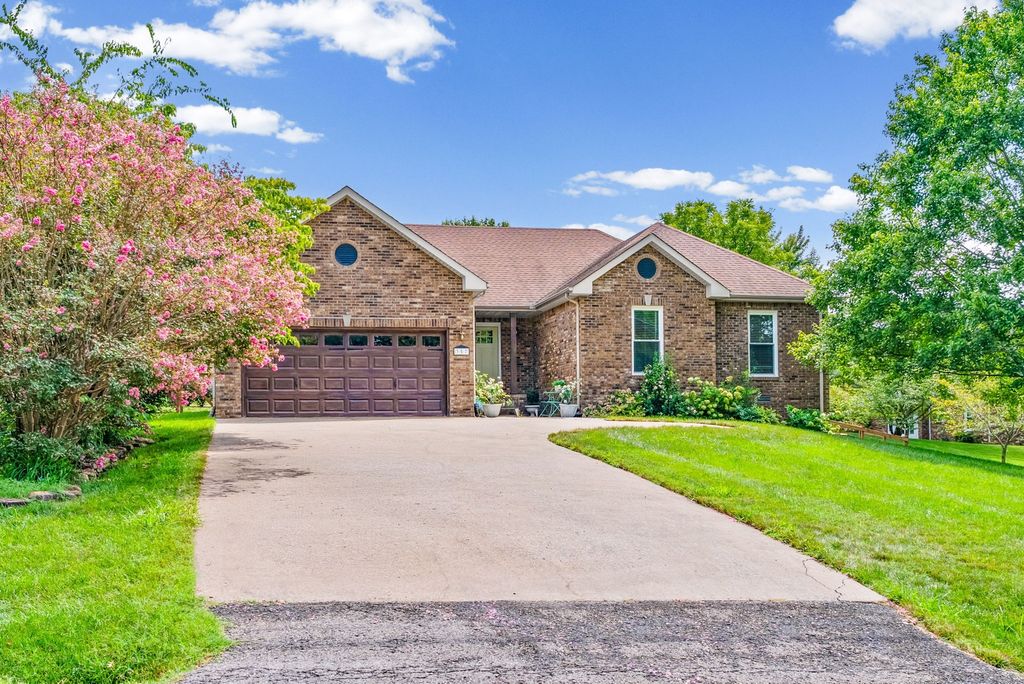 357 Sango Rd, Clarksville