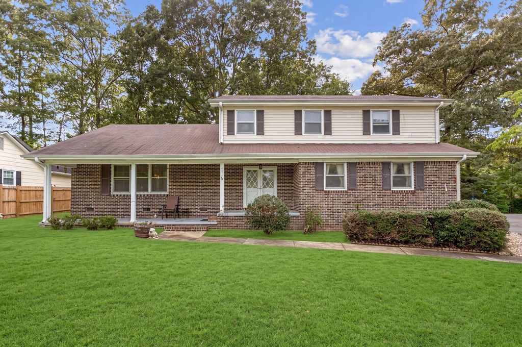 204 Kaywood Ave, Tullahoma