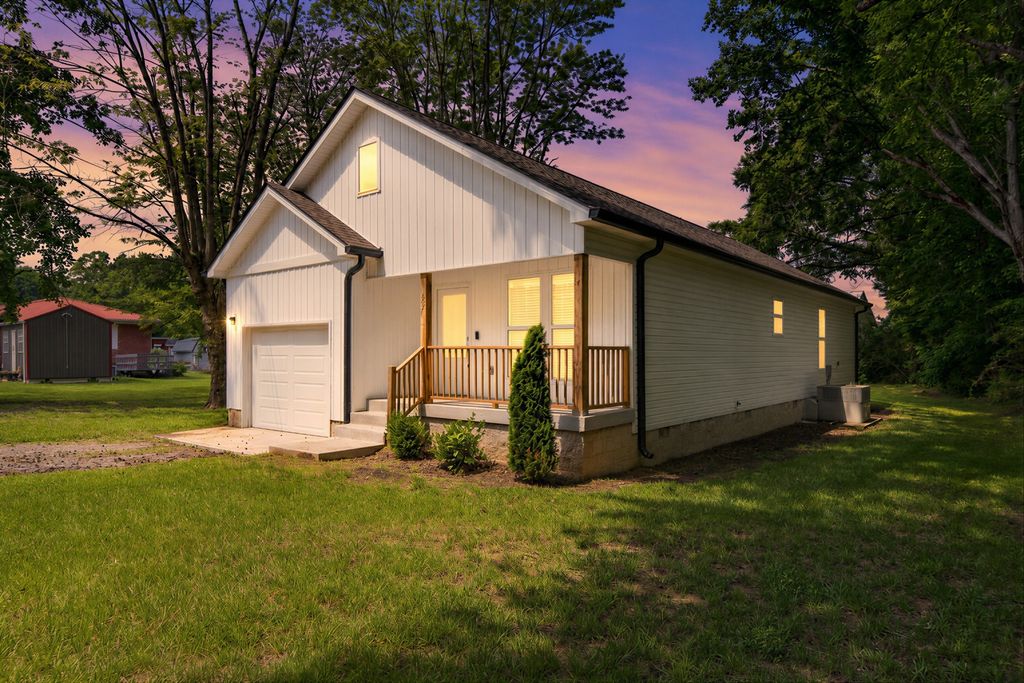 207 Lincoln St, Smithville