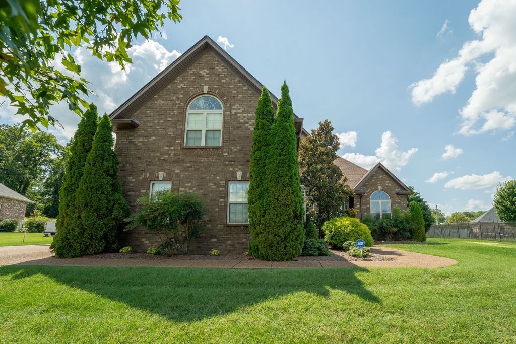 1076 Summerstar Cir, Gallatin