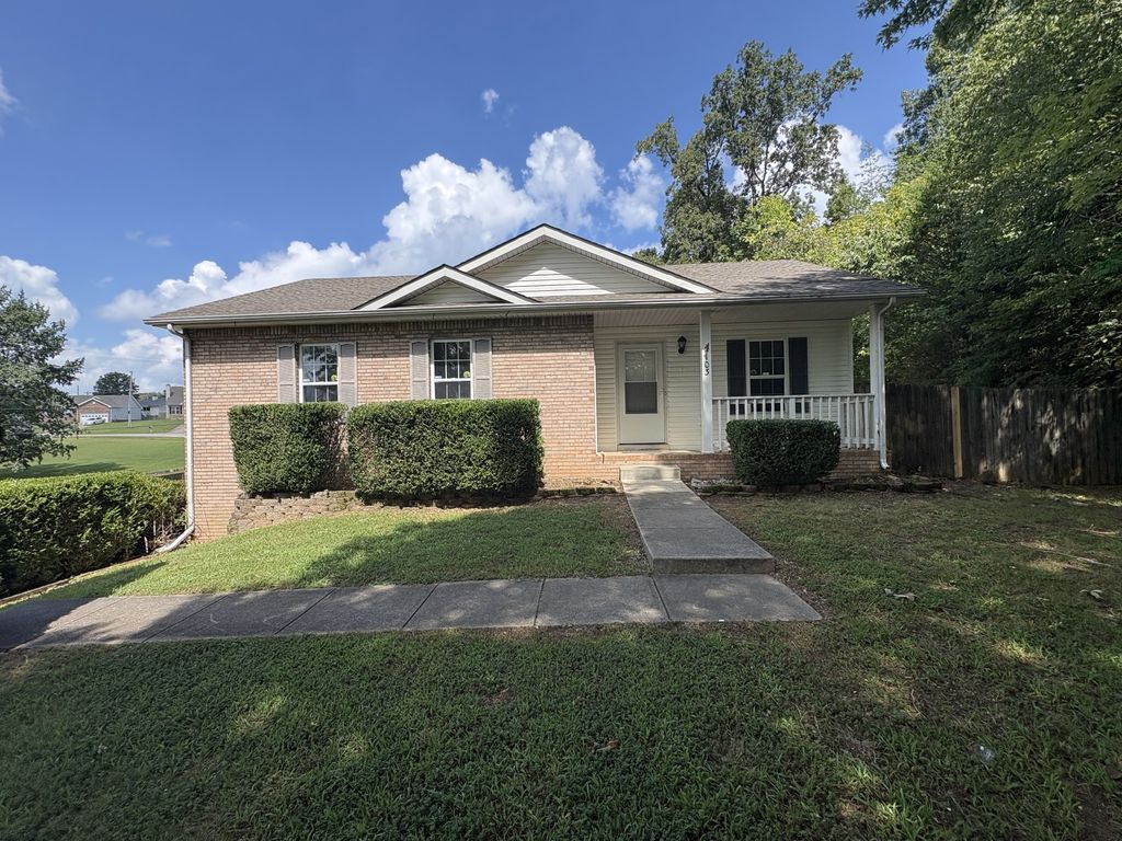 103 Smokey Ct, Clarksville