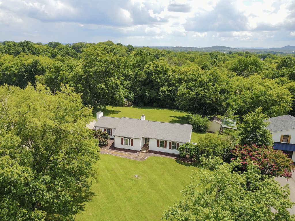 1751 Old Hillsboro Rd, Franklin