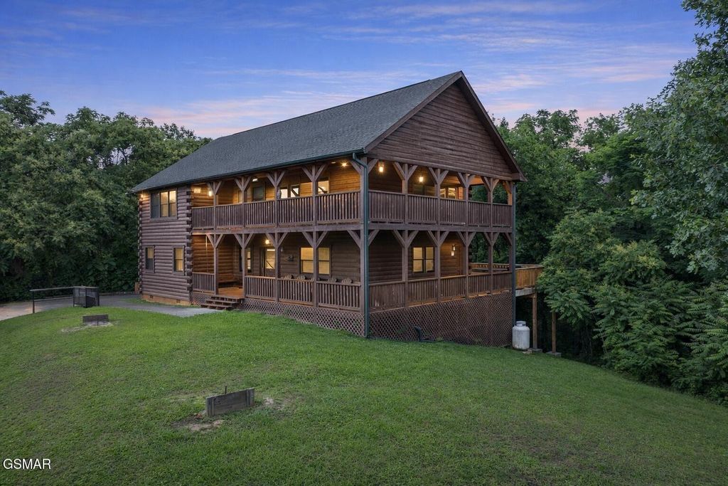 2039 Oakmont Drive, Sevierville