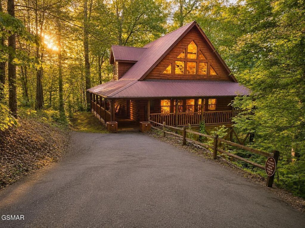 1630 Majestic Oak Way, Sevierville