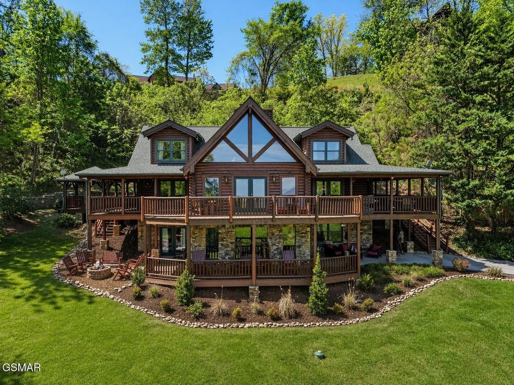 2414 Walnut Cove Way, Sevierville