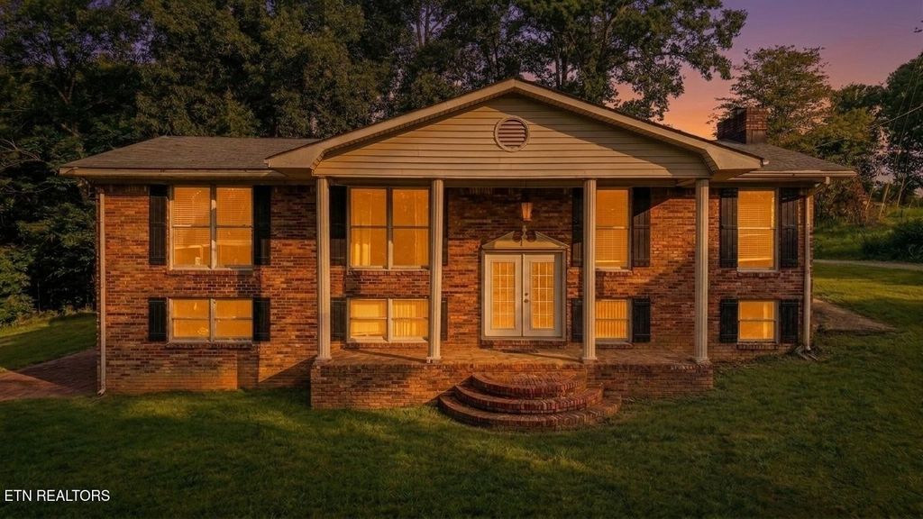 1696 Clouds Rd, New Tazewell