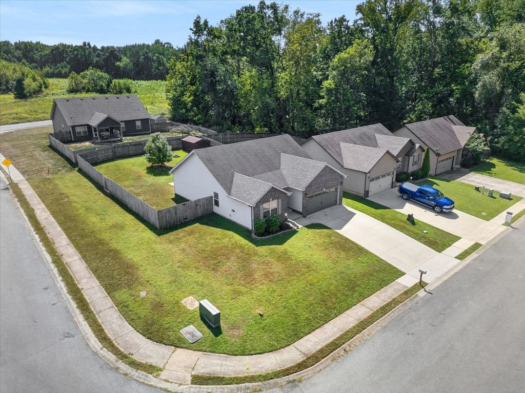846 Shelton Cir, Clarksville