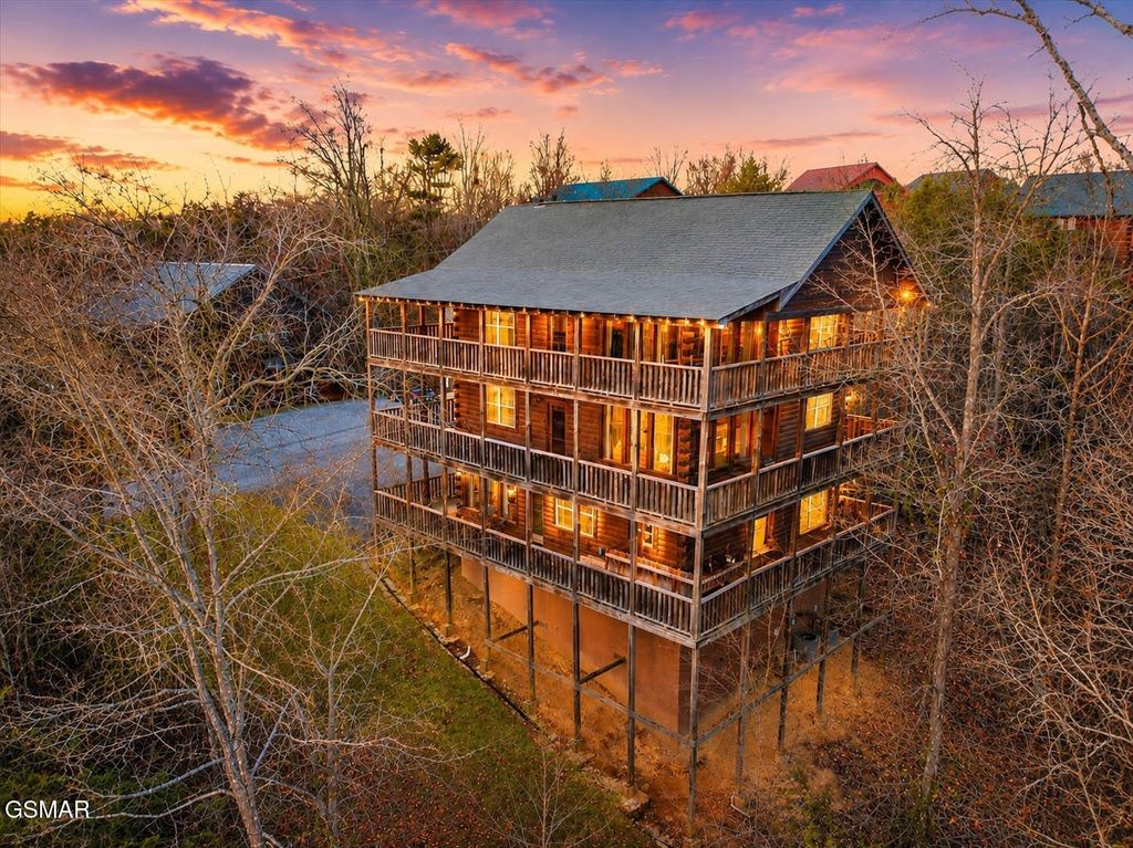2022 Oakmont Drive, Sevierville