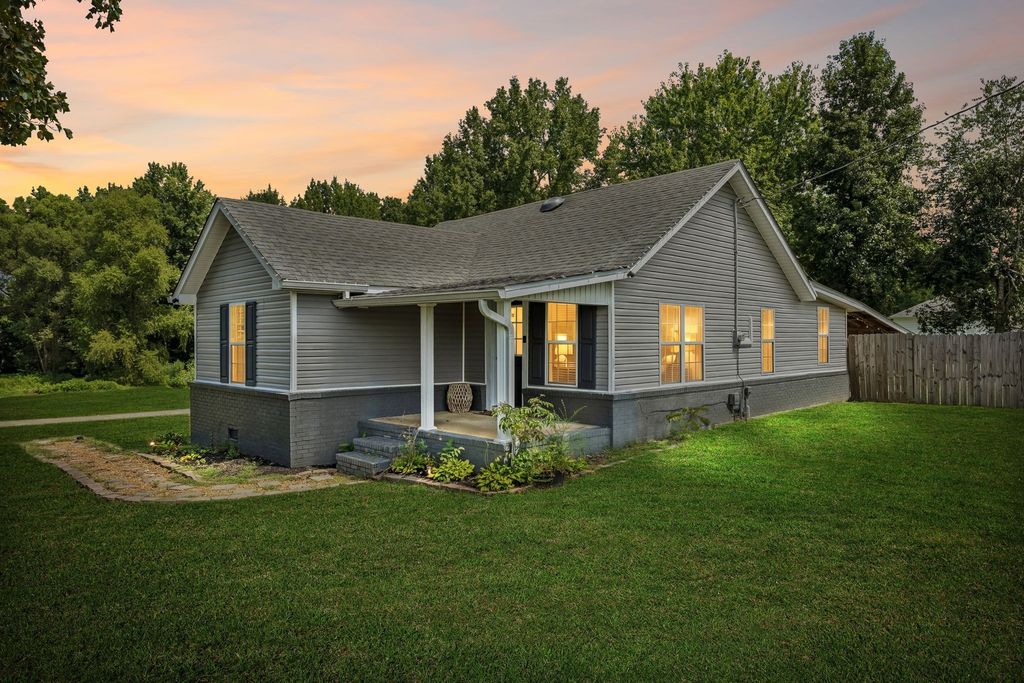 876 Prosser Rd, Leoma